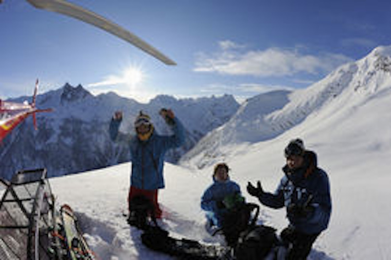 Filip Christensen fikk en pangstart på filmsesongen hos Mica Heli. Bilde: Endre Løvaas Filip Christensen fikk en pangstart på filmsesongen hos Mica Heli. Bilde: Endre Løvaas