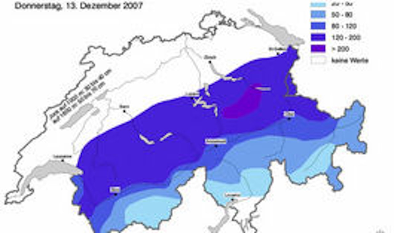 Snøkartet viser at de sveitsiske delene av alpene har fått et svært godt snøgrunnlag. Snøkartet viser at de sveitsiske delene av alpene har fått et svært godt snøgrunnlag.