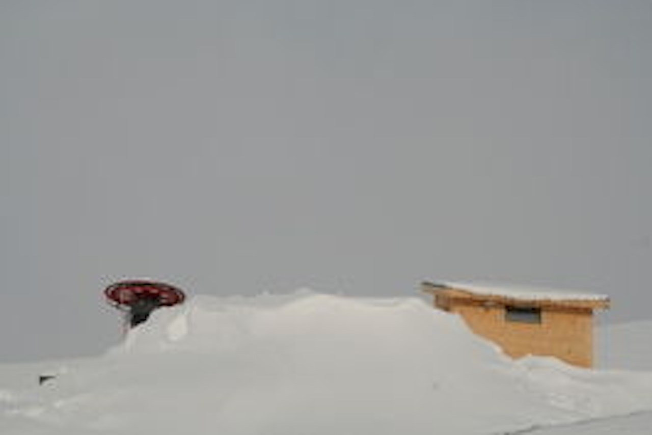 NEDSNØDD: Om du liker snø til langt over hodet er Røldal stedet.FOTO: Christian Schou
