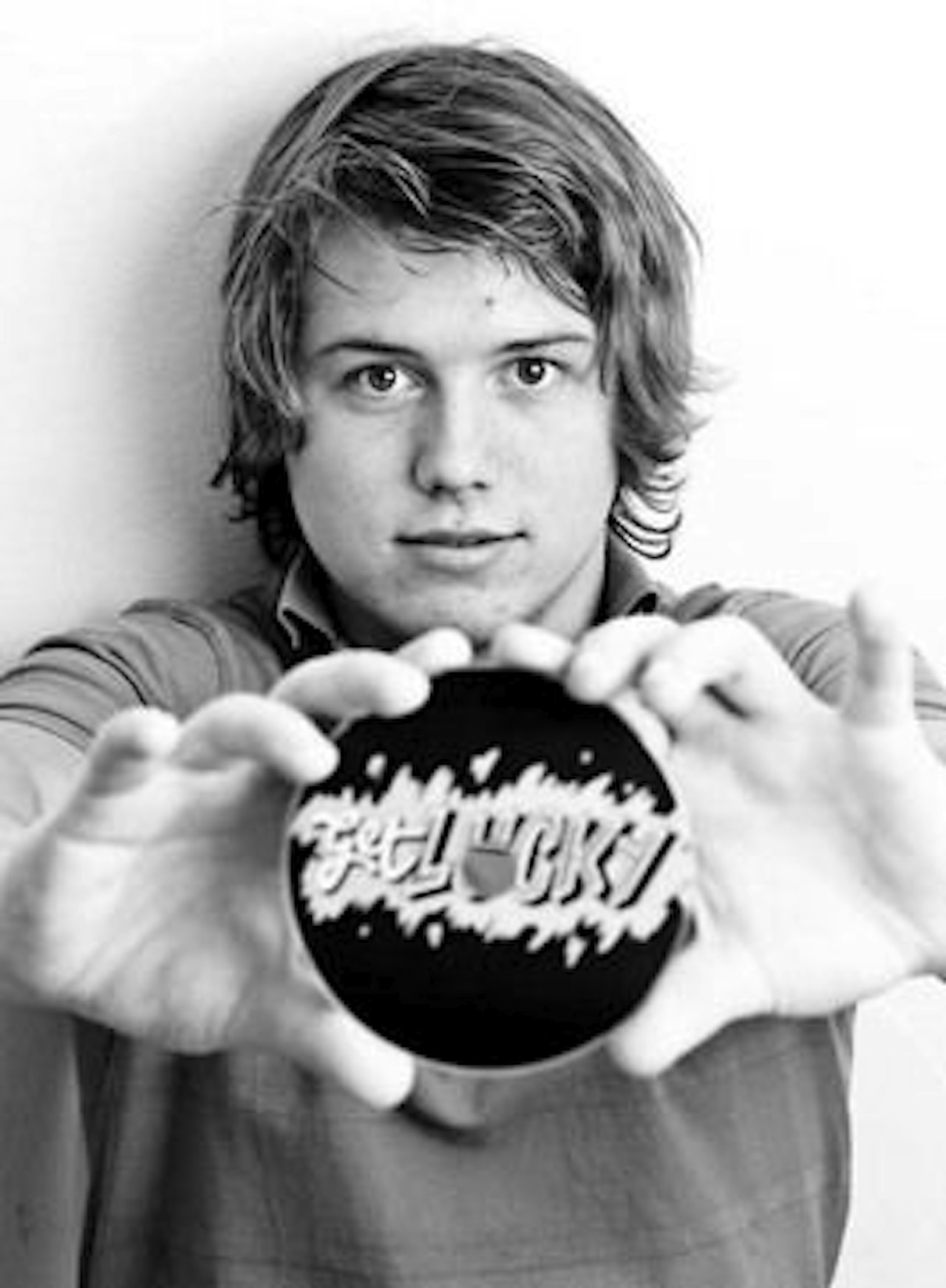 TIPS: Hjelp Filip Christensen å finne rails til neste års Field produksjon. Foto: Christian Nerdrum TIPS: Hjelp Filip Christensen å finne rails til neste års Field produksjon. Foto: Christian Nerdrum