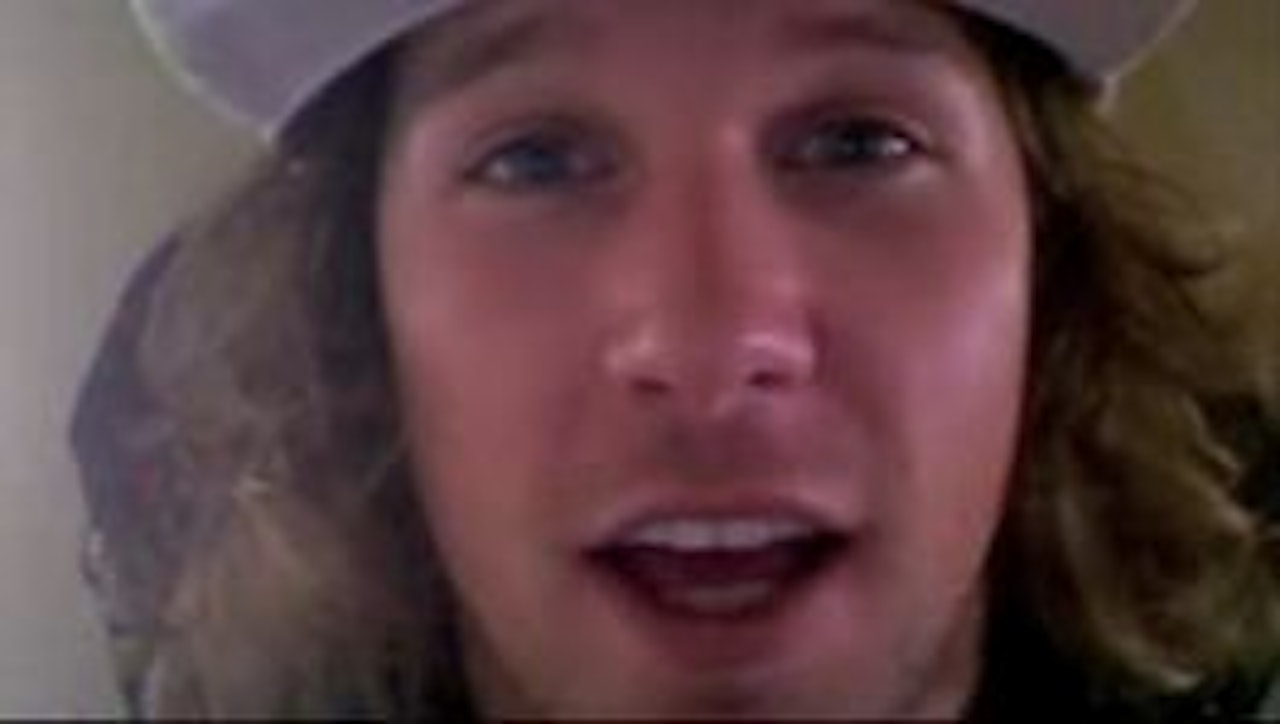 PRO MODEL: TJ Schiller har designet premieantrekket. PRO MODEL: TJ Schiller har designet premieantrekket.