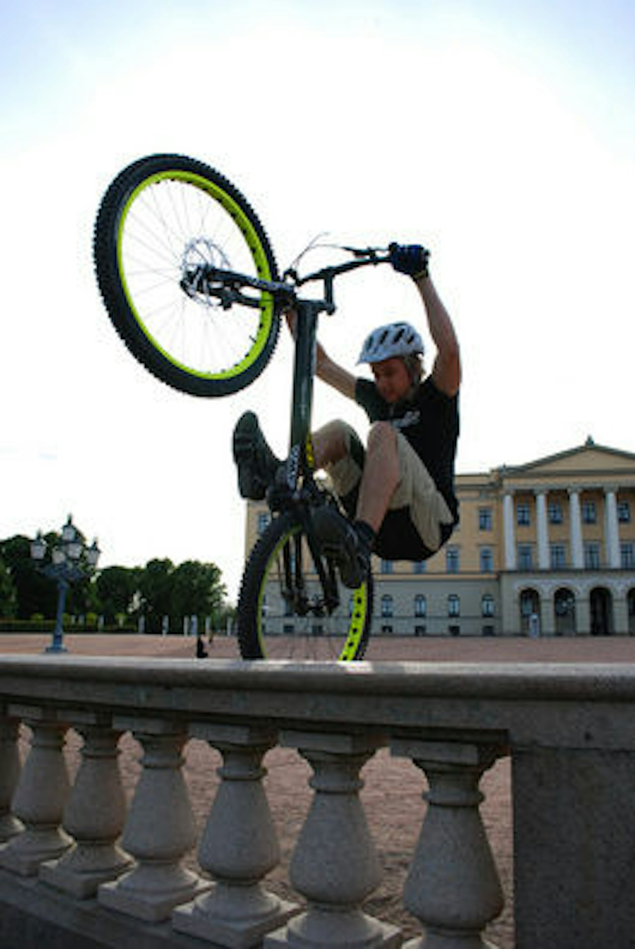 Kongelig trial foran slottet. Foto : Eirik Evjen Kongelig trial foran slottet. Foto : Eirik Evjen