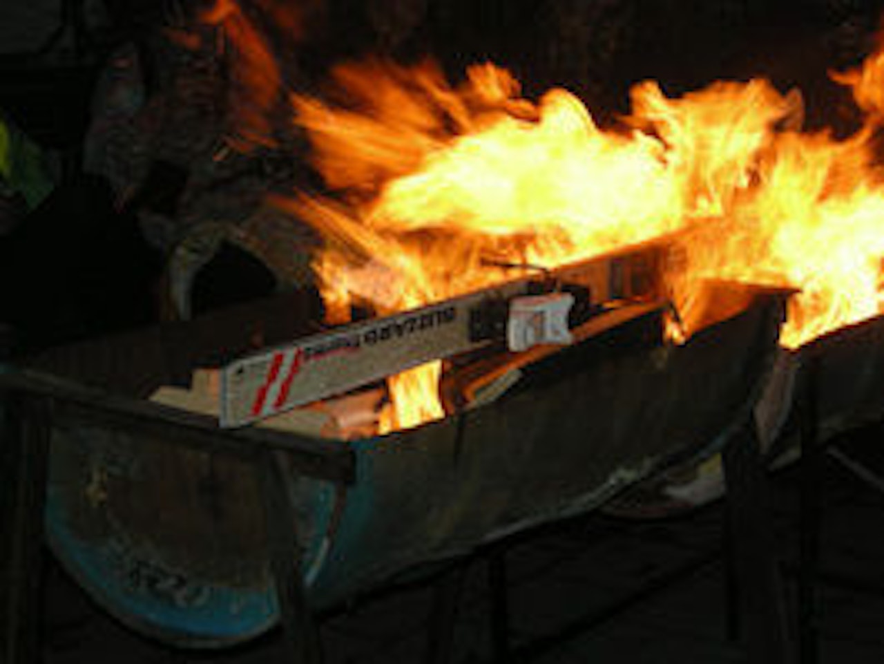 Noen slitne Blizzard-planker ble ofret til snøgudene i Sogndal Noen slitne Blizzard-planker ble ofret til snøgudene i Sogndal