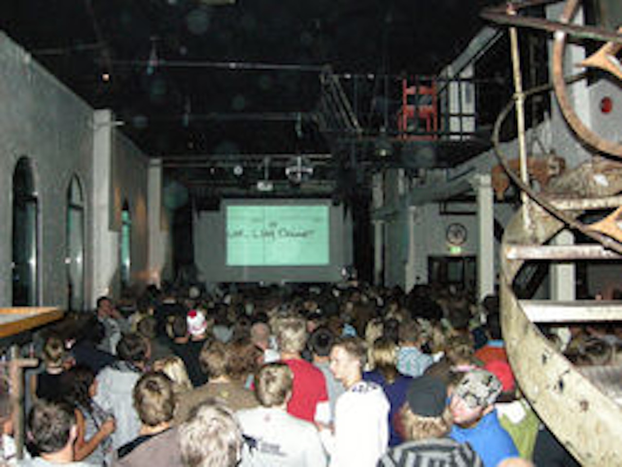 Nesten 500 feststemte fikk plass på Månefisken. Nesten 500 feststemte fikk plass på Månefisken.