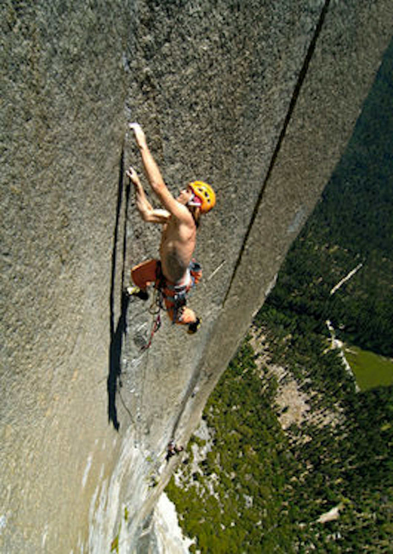 Brødrene Huber i raske klyv opp den sagnomsuste El Captain. Brødrene Huber i raske klyv opp den sagnomsuste El Captain.