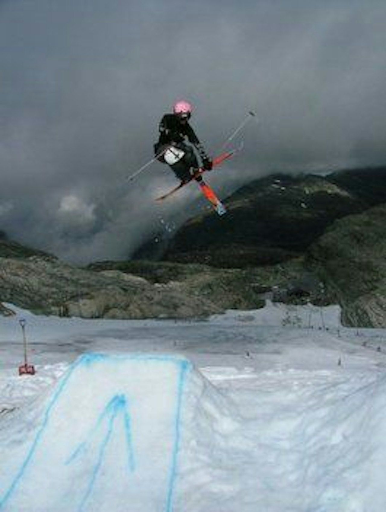 Knut Lemme kombinerer skole og ski på Voss skigymnas. Knut Lemme kombinerer skole og ski på Voss skigymnas.