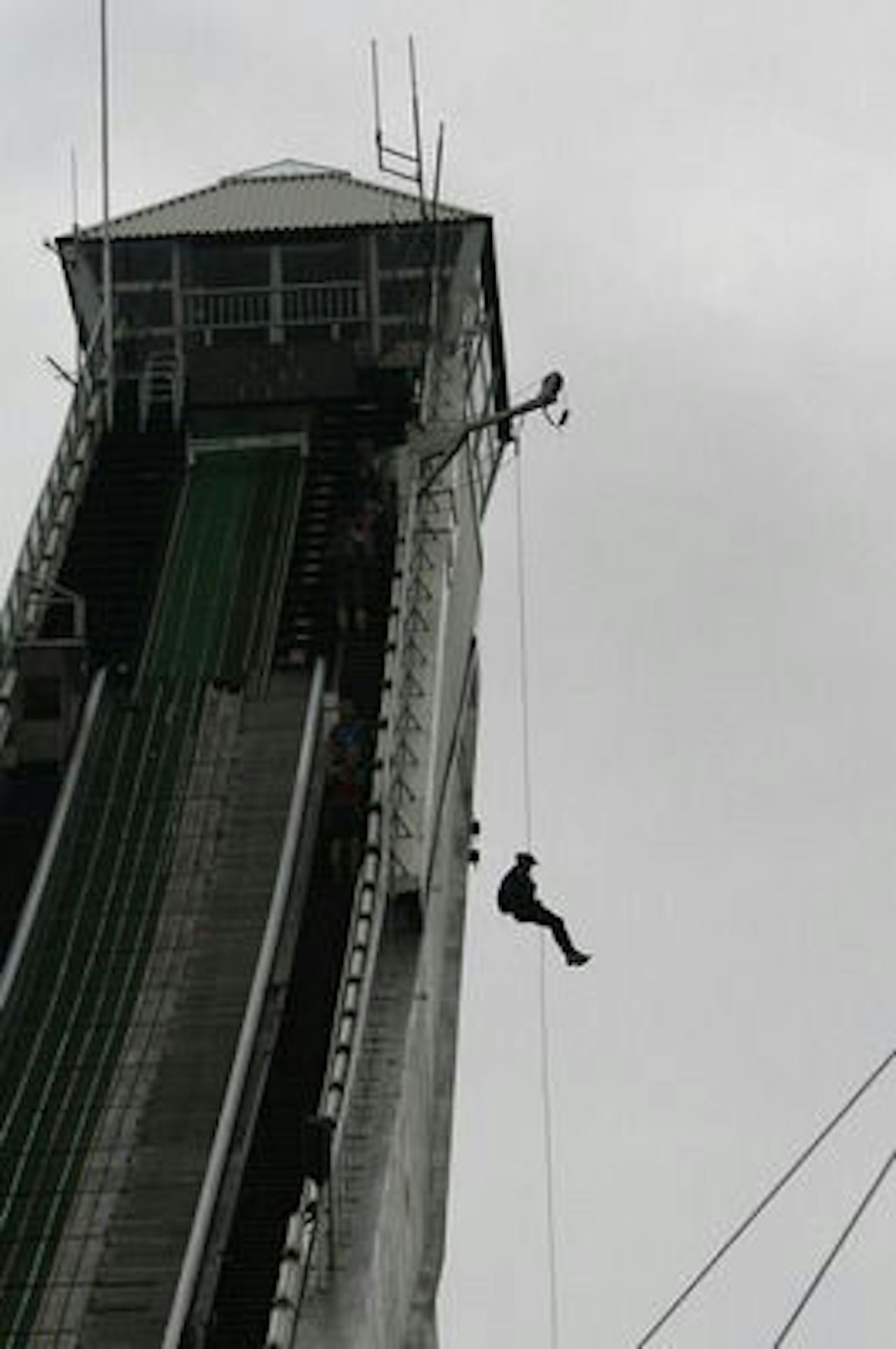 Rapell fra Holmenkolltårnet har tidligere vært en øvelse på Oslo City Challenge. Rapell fra Holmenkolltårnet har tidligere vært en øvelse på Oslo City Challenge.