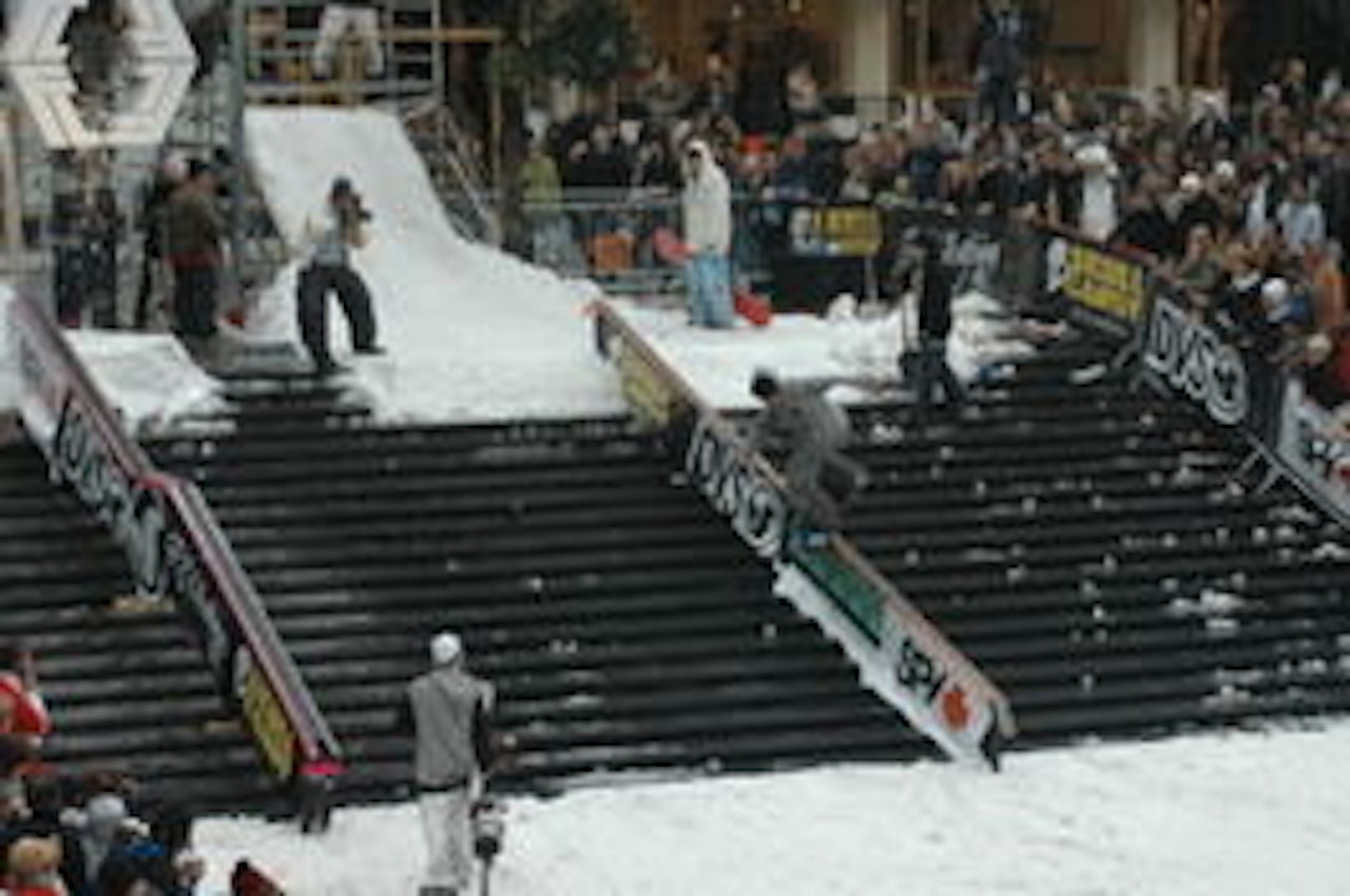 Arrangør Kareem el Rafie i en nosepress på kinken. Foto: Sebbe Kjellström Arrangør Kareem el Rafie i en nosepress på kinken. Foto: Sebbe Kjellström