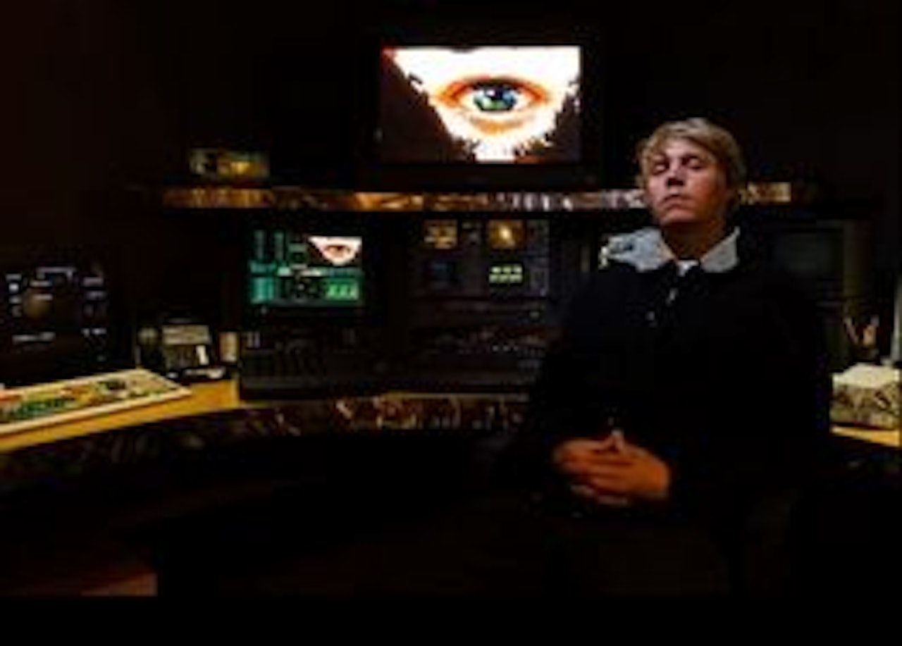 BAKMANN: Det har blitt mange timer i klipperommet også for Travis Rice. Foto: Tim Zimmermann BAKMANN: Det har blitt mange timer i klipperommet også for Travis Rice. Foto: Tim Zimmermann