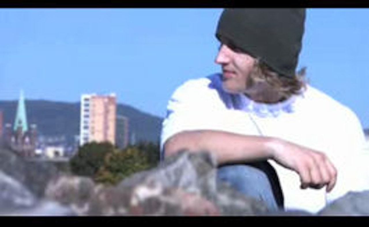 GJENNOMBRUDD: Aleksander Aurdal er en av skikjørerne vi følger i Frostrøyk. GJENNOMBRUDD: Aleksander Aurdal er en av skikjørerne vi følger i Frostrøyk.