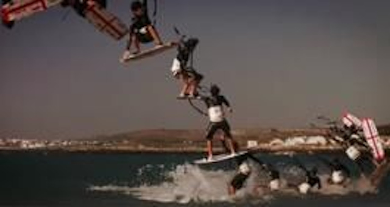 Med bruk av flere kameraer samtidig får Andy Gordon frem effekter vi kjenner fra Matrix-filmene Med bruk av flere kameraer samtidig får Andy Gordon frem effekter vi kjenner fra Matrix-filmene