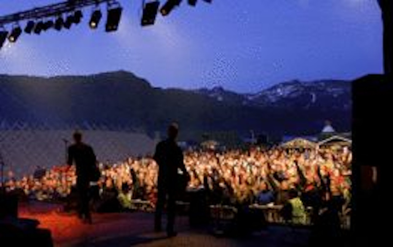 HØYE TONER: Vinjerock arrangeres på Eidsbugarden i Jotunheimen. Foto: Vinjerock HØYE TONER: Vinjerock arrangeres på Eidsbugarden i Jotunheimen. Foto: Vinjerock