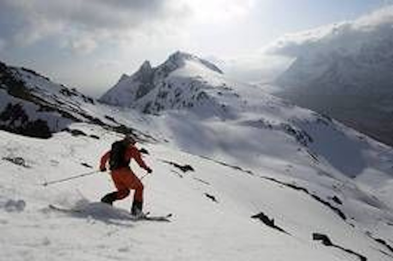 Torkel Karoliussen blir å finne i Benjamin Hjorts Puddercruise. Torkel Karoliussen blir å finne i Benjamin Hjorts Puddercruise.