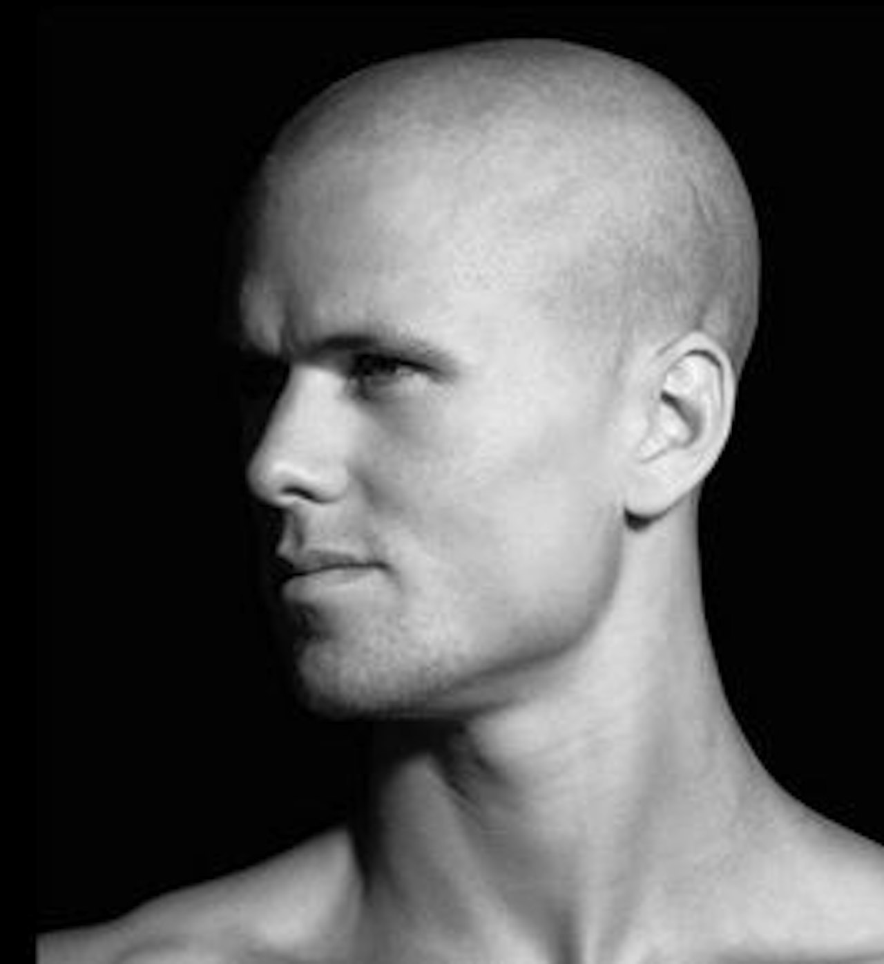 Jon Olsson følges av en kameramann og lanserer nå sin egen videoblogg. Foto: Mattias Fredriksson Jon Olsson følges av en kameramann og lanserer nå sin egen videoblogg. Foto: Mattias Fredriksson