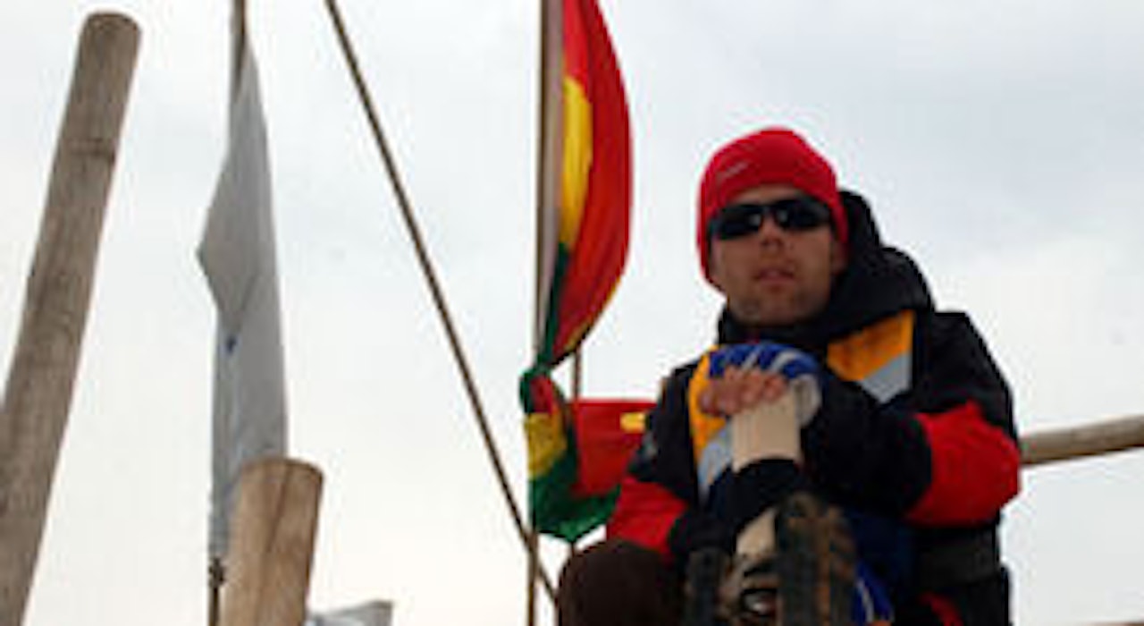 Tormod Granheim har byttet ski med sivbåt i sommer. Foto: Abora 3 Tormod Granheim har byttet ski med sivbåt i sommer. Foto: Abora 3