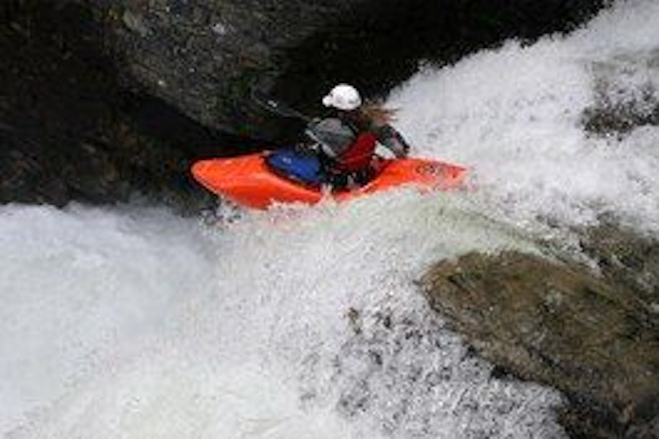 Mariann Sæther inviterer i sommer til jentetur i norske elver. Mariann Sæther inviterer i sommer til jentetur i norske elver.