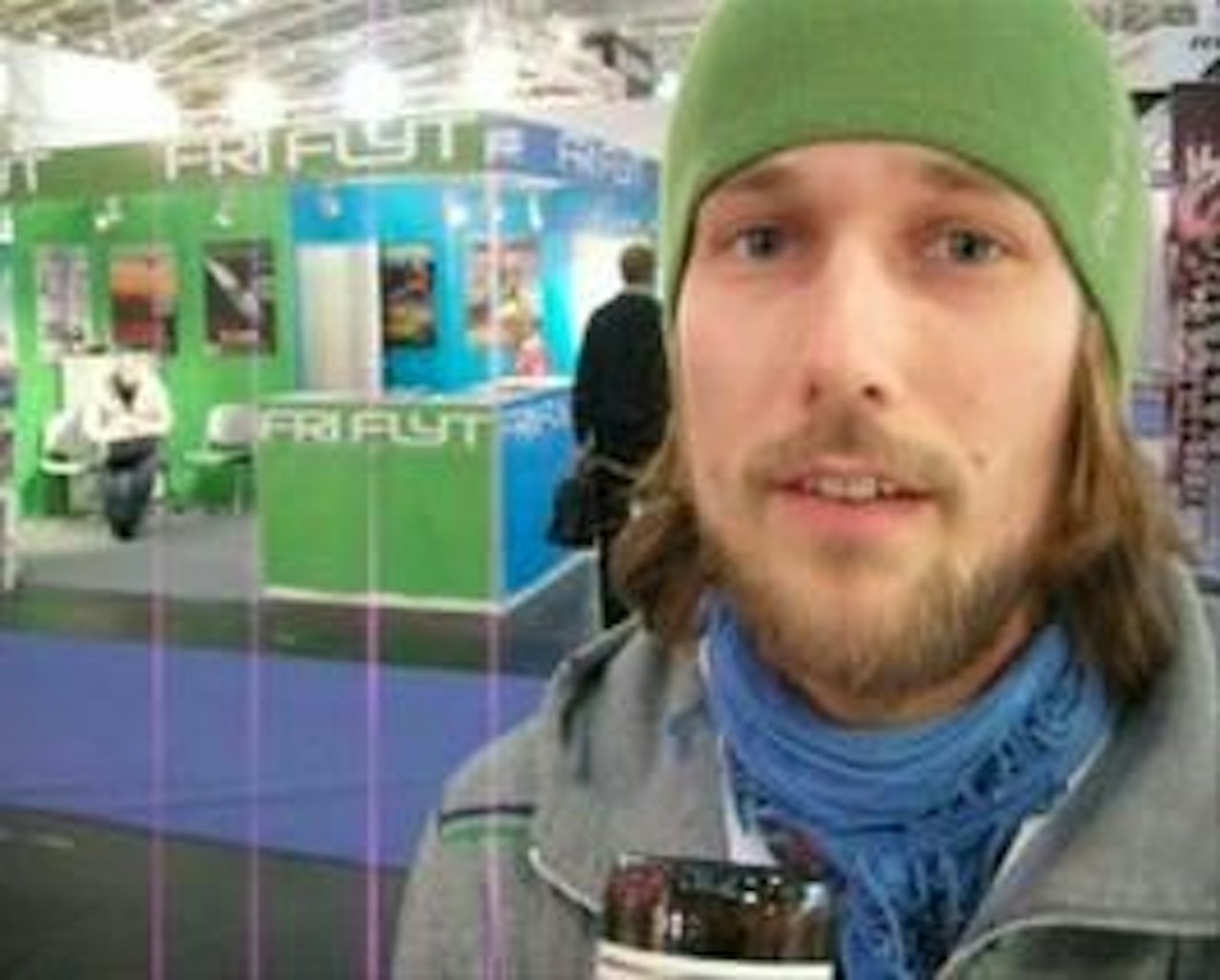 FØRSTE SENDING: Endre Hals leder programmene fra Tyskland. FØRSTE SENDING: Endre Hals leder programmene fra Tyskland.