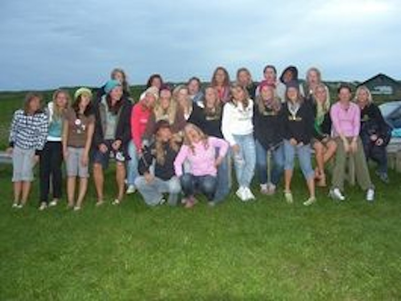 SURFEBABES: Her er noen av de 33 jentene som deltok på helgens camp. Foto: Beate Wojtaszek SURFEBABES: Her er noen av de 33 jentene som deltok på helgens camp. Foto: Beate Wojtaszek