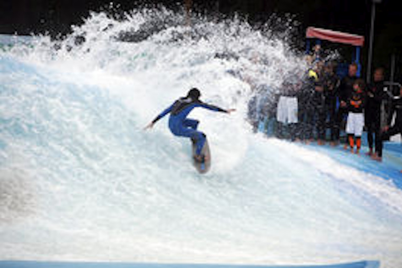 Tor Gunnar Kleppen holder køen fuktig og sørger for seier i Bø. Foto: Christian Nerdrum Tor Gunnar Kleppen holder køen fuktig og sørger for seier i Bø. Foto: Christian Nerdrum