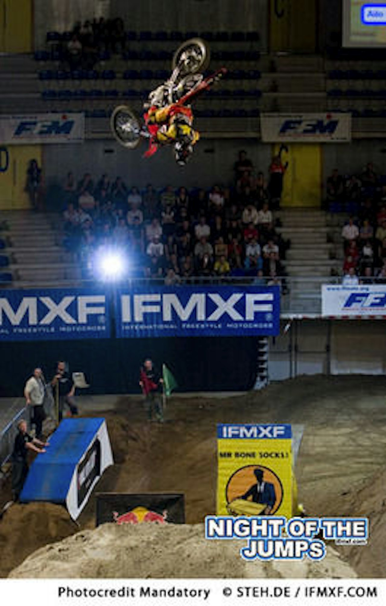 Ailo gjør sitt signaturtriks, underflip. Foto: Sandra Steh.de Ailo gjør sitt signaturtriks, underflip. Foto: Sandra Steh.de