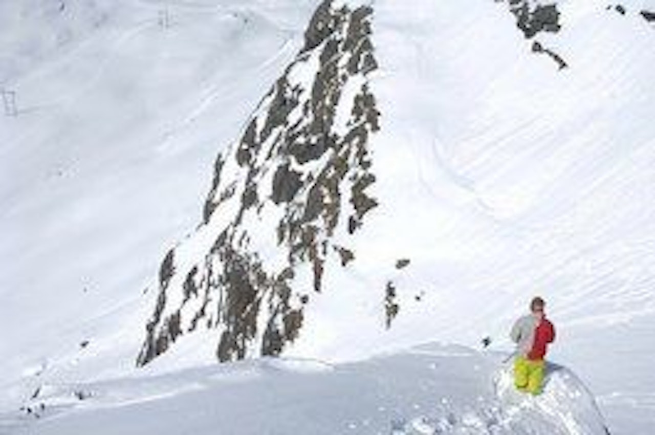 Nye muligheter med nye eiere av det sterkt voksende Røldal Skisenter. Nye muligheter med nye eiere av det sterkt voksende Røldal Skisenter.