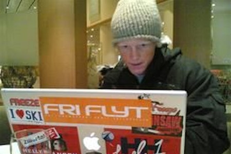 PÅ JOBB: Tanner Hall under nettmøtet på dagbladet.no, litt redusert etter gårsdagens VIP-premiere. PÅ JOBB: Tanner Hall under nettmøtet på dagbladet.no, litt redusert etter gårsdagens VIP-premiere.