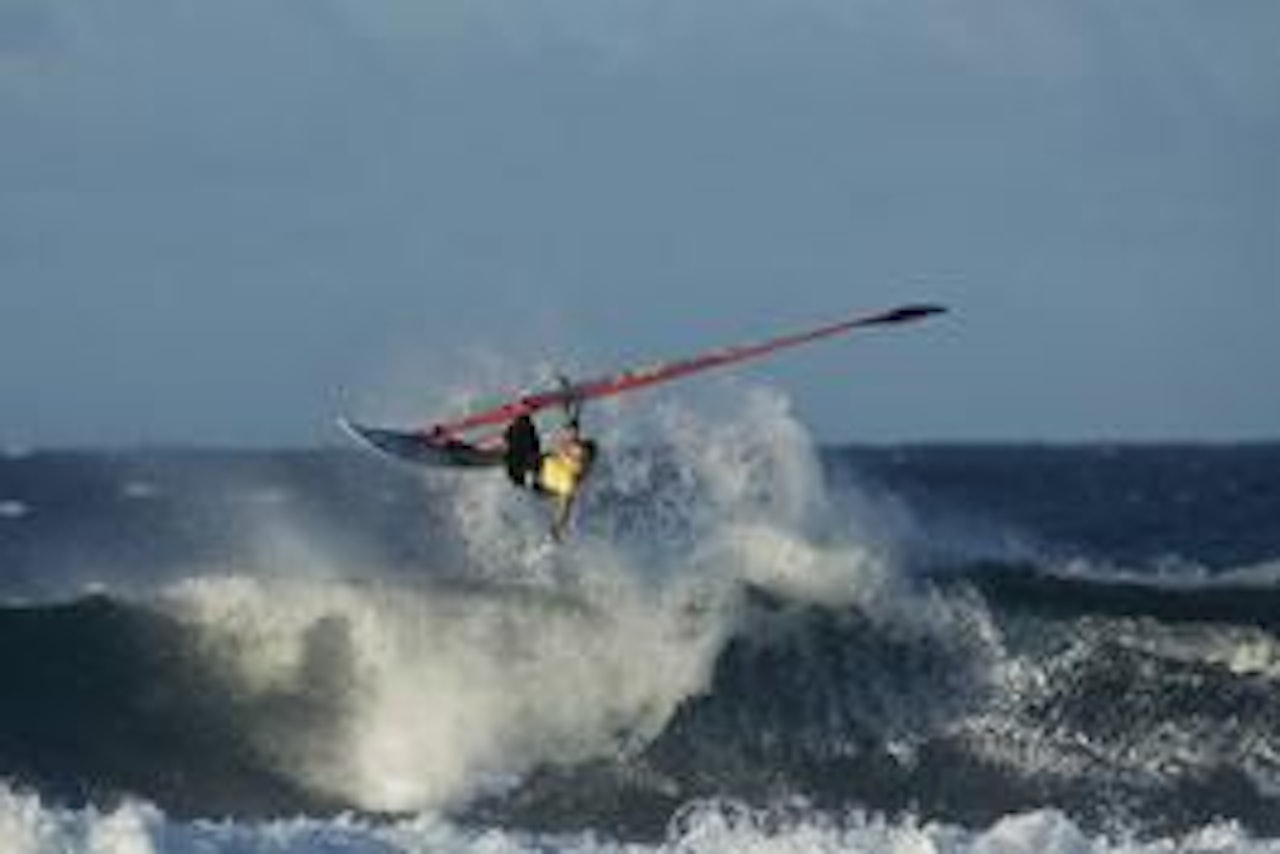 Josh Angulo tar tar seieren i årets PWA Aloha Classic Foto CarterPWA Josh Angulo tar tar seieren i årets PWA Aloha Classic Foto CarterPWA