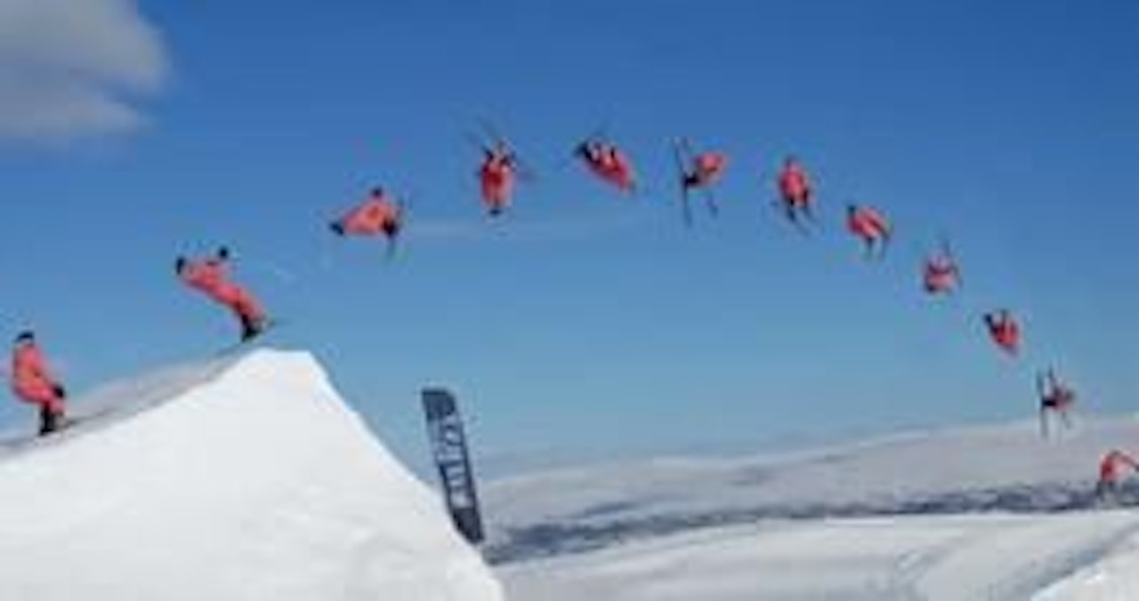 MEGAPARK: Paal Andre Lund med dobbel backflip i Vangslia. Sekvens: Ole Kristian Andersen MEGAPARK: Paal Andre Lund med dobbel backflip i Vangslia. Sekvens: Ole Kristian Andersen