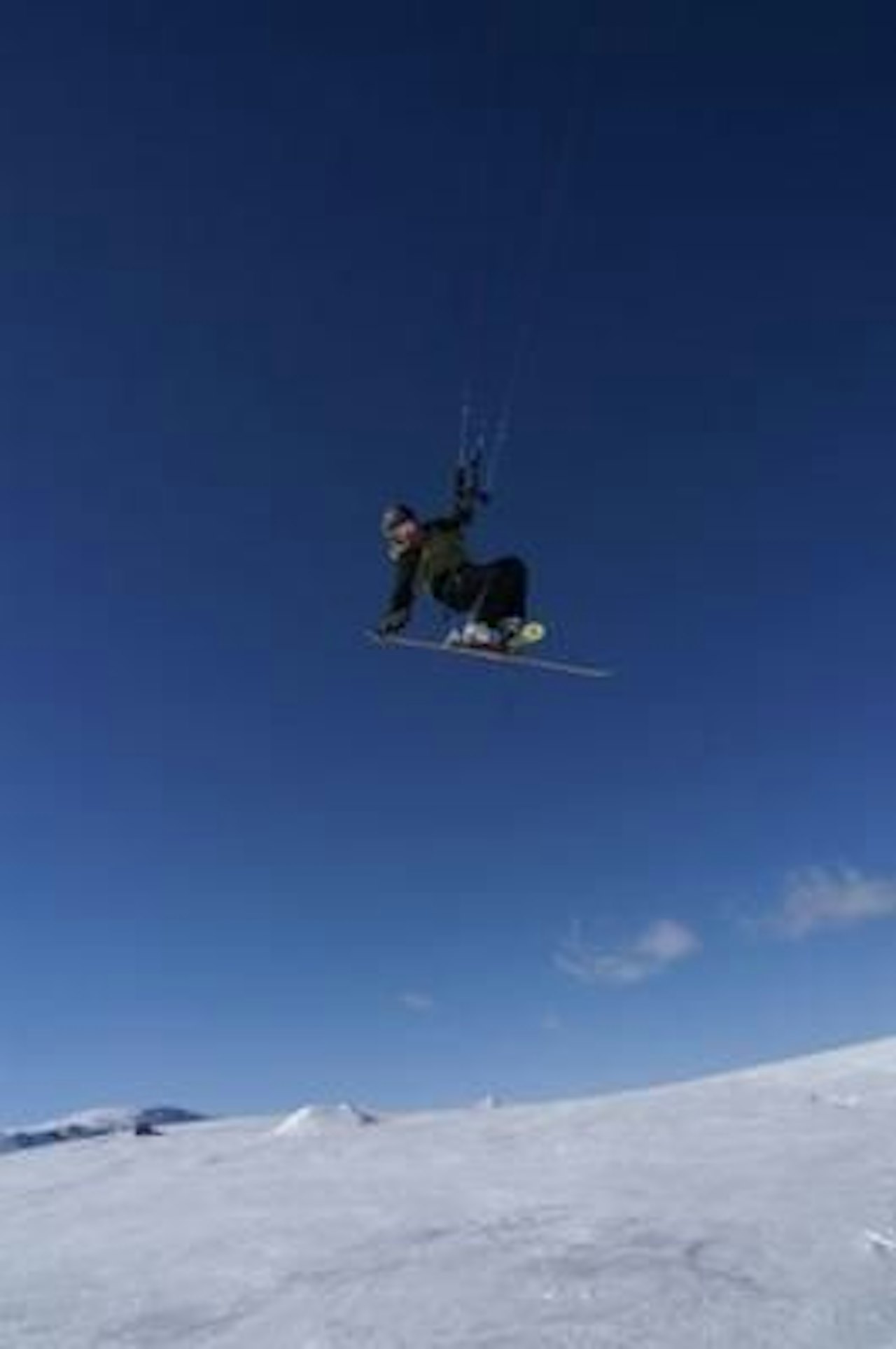 I SVEVET: Kari Anne Tragethon testkjører kiteparken i Geilo. Foto: Inger Lise Hole I SVEVET: Kari Anne Tragethon testkjører kiteparken i Geilo. Foto: Inger Lise Hole