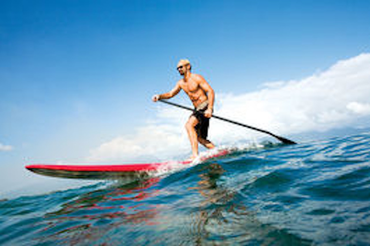 SURFPADLING: Hvem blir førstemann i oslofjorden? Foto: Starboard SURFPADLING: Hvem blir førstemann i oslofjorden? Foto: Starboard