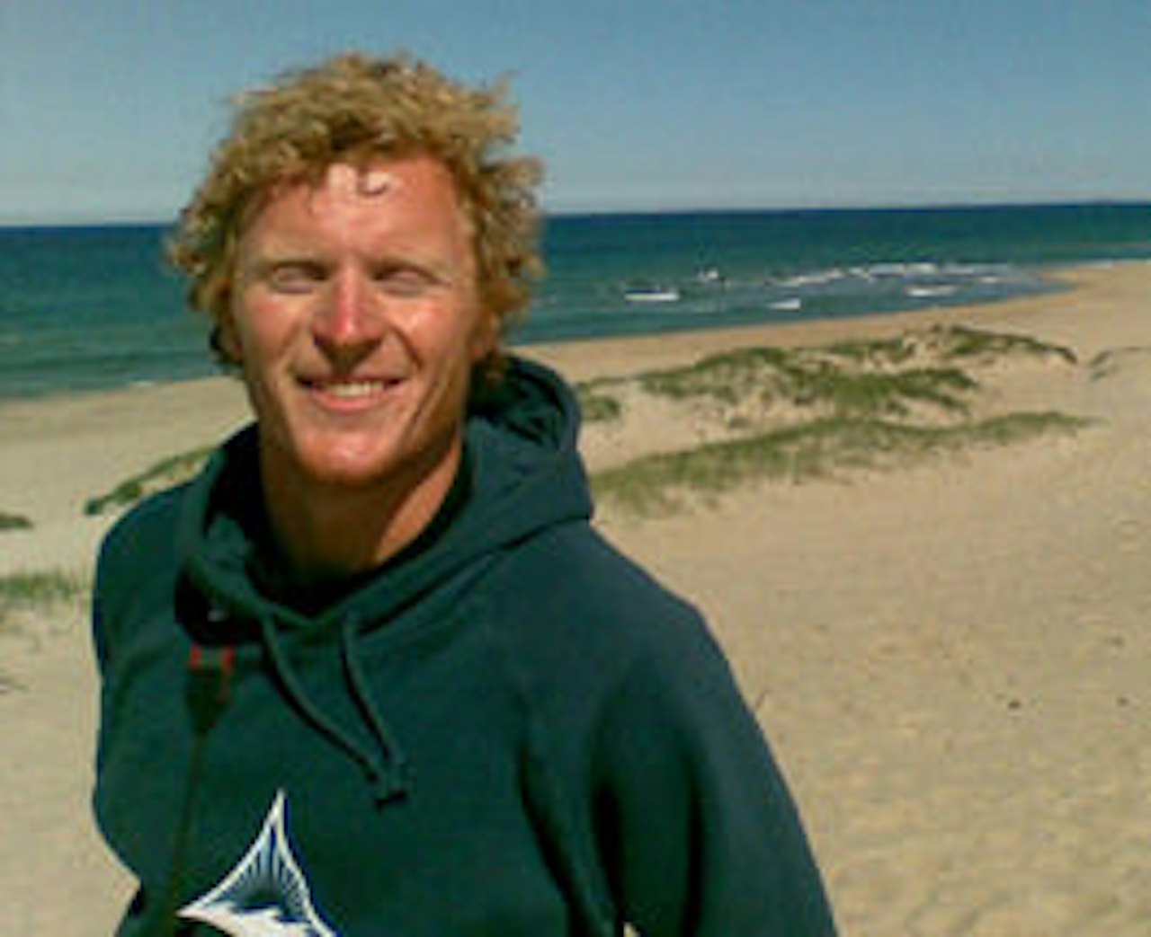 Magnus Kvalsvik lukket øynene og håpet på mer vind i løpet av helga. Foto: Alf Martin Kollen. Magnus Kvalsvik lukket øynene og håpet på mer vind i løpet av helga. Foto: Alf Martin Kollen.