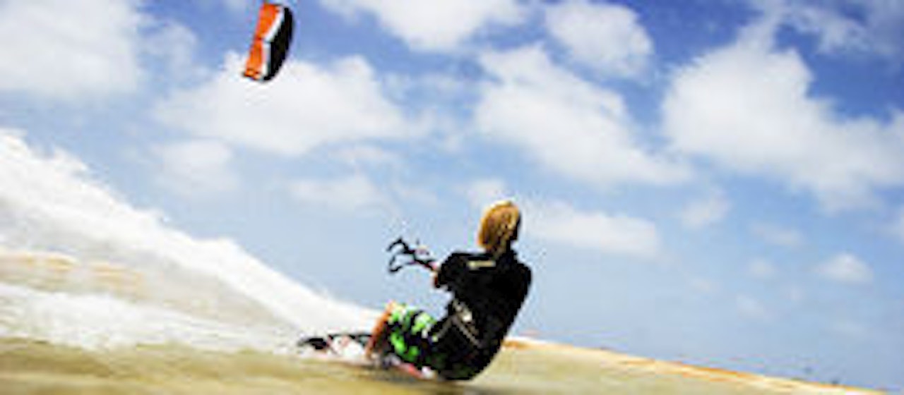 Sigve Botnen er profesjonell kiter og har jobbet som instruktør i mange år. Sigve Botnen er profesjonell kiter og har jobbet som instruktør i mange år.