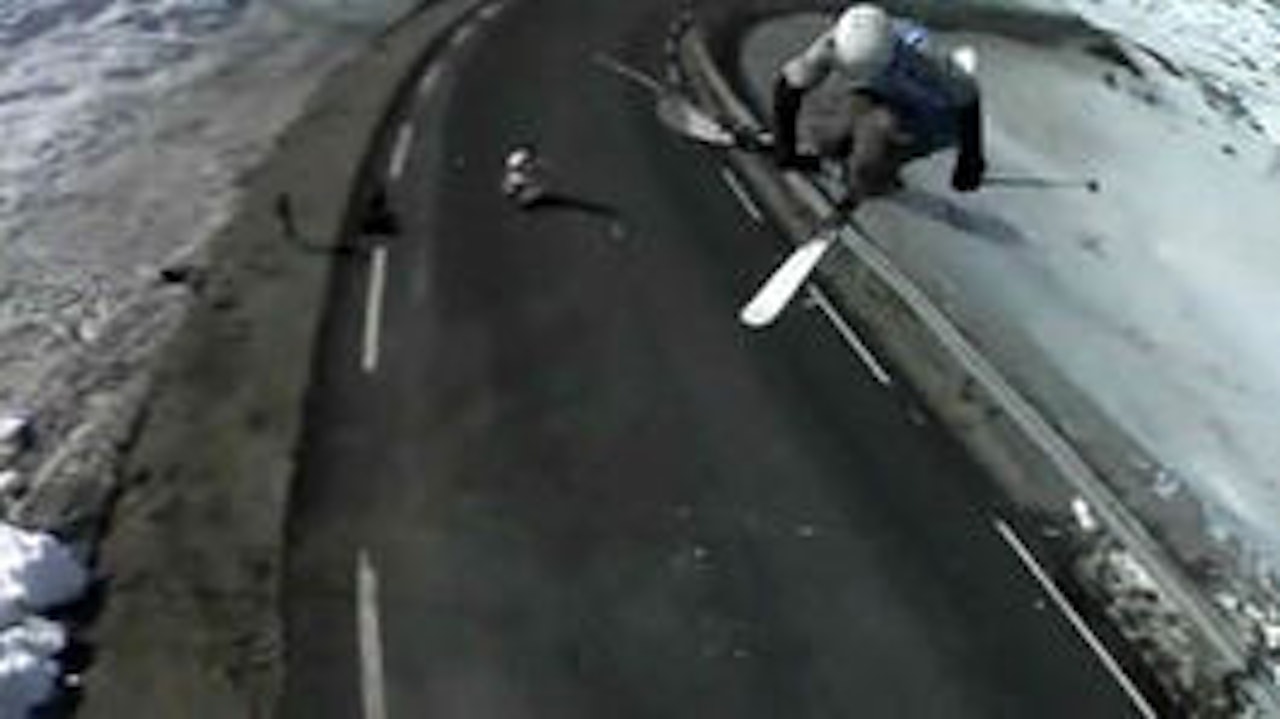 Jon Håtveit følger Andreas Håtveit med kameraet over det tradisjonsrike roadgapet. Jon Håtveit følger Andreas Håtveit med kameraet over det tradisjonsrike roadgapet.