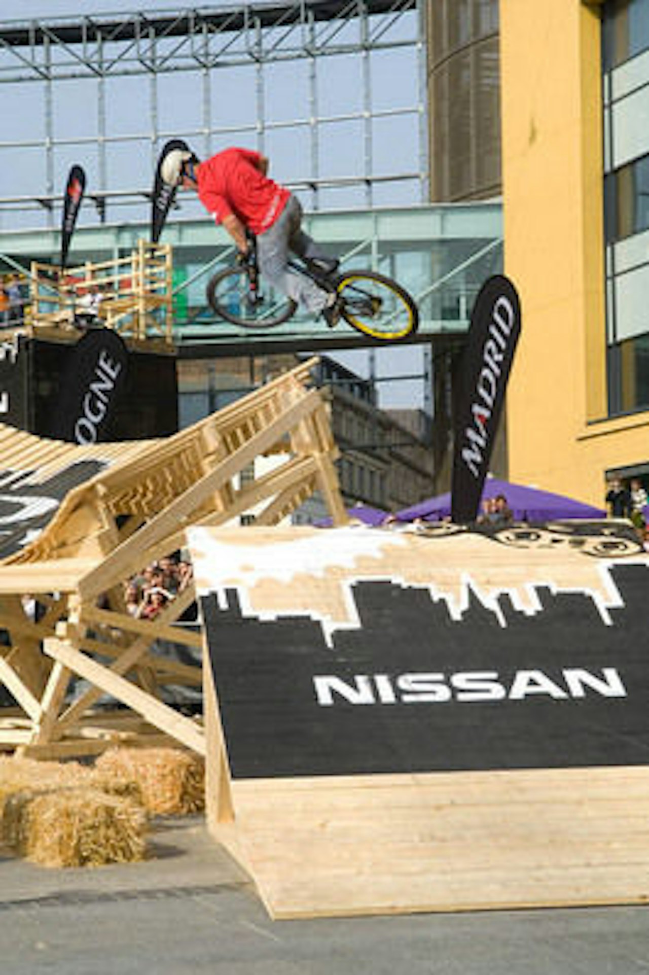 Darren Berrecloth under Quasqui Urban Challenge i Newcastle. Darren Berrecloth under Quasqui Urban Challenge i Newcastle.