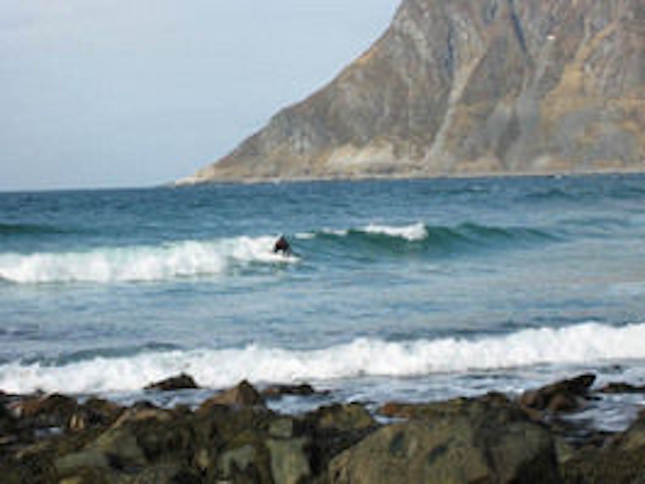 Tor Henrik Larsen får god bruk for sine øvde småbølge-skills fra Grøtfjorden utenfor Tromsø Tor Henrik Larsen får god bruk for sine øvde småbølge-skills fra Grøtfjorden utenfor Tromsø