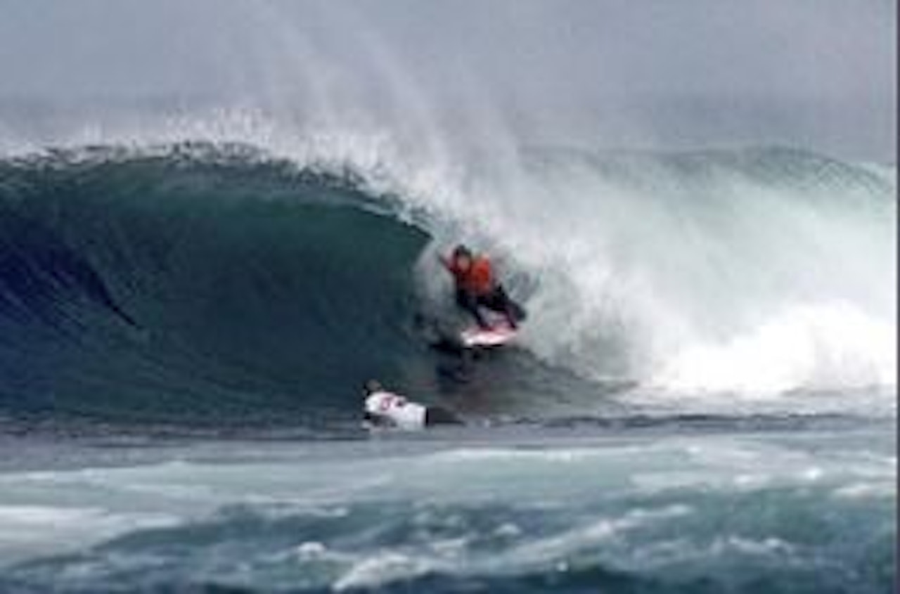 Sverdkamp: 144 surfere kjemper om sverdet. Foto: O´Neill Sverdkamp: 144 surfere kjemper om sverdet. Foto: O´Neill