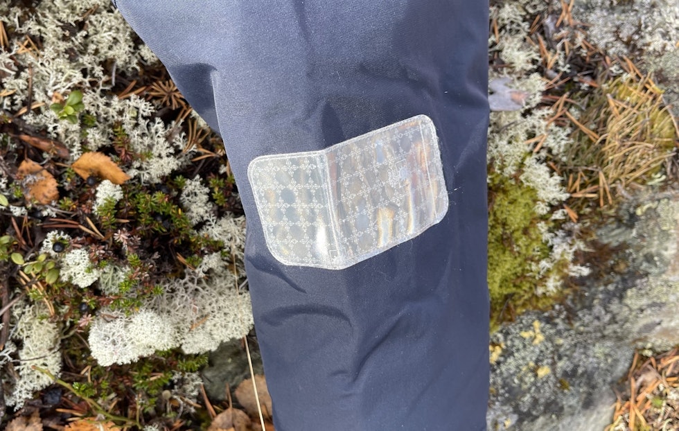 Sikkerhet: Helly Hansen Arctic Ocean Parka har flere reflekser påsydd. Dette myntet på om du skulle falle overbord på havet. Men det kan også være bra en mørk høstkveld til lands. Helly Hansen Arctic Ocean parka refleks