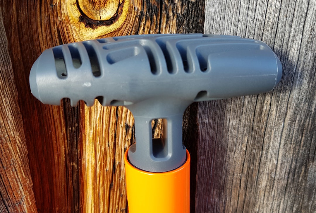 Mammut Alugator Pro Light har bredt symmetrisk T-grep. skredspade test