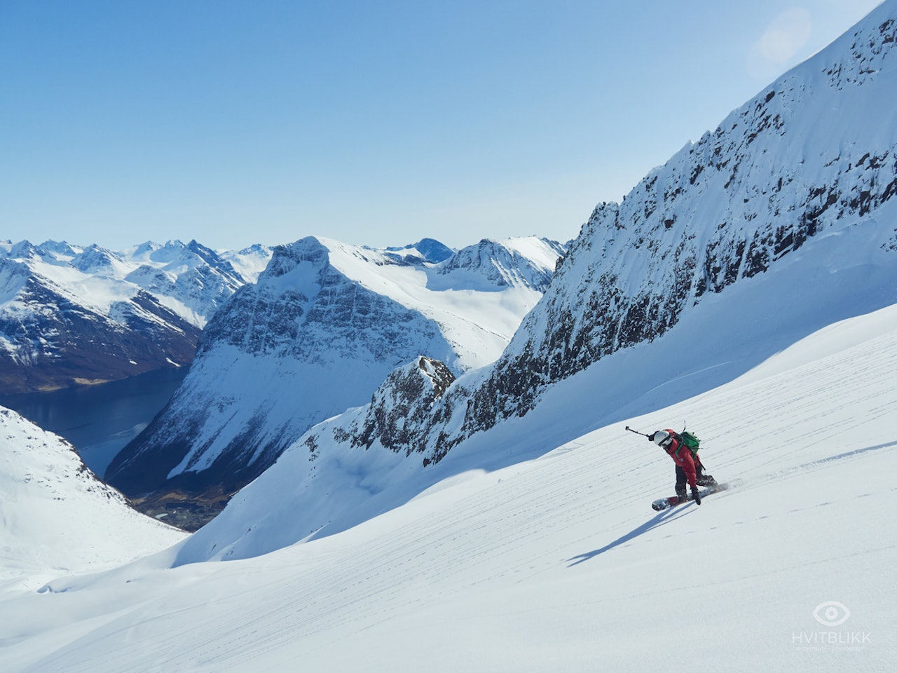 NEDTUR: Fredrik Nome setter fart i perfekt vårsnø. Foto: Timme Ellingjord NEDTUR: Fredrik Nome setter fart i perfekt vårsnø. Foto: Timme Ellingjord