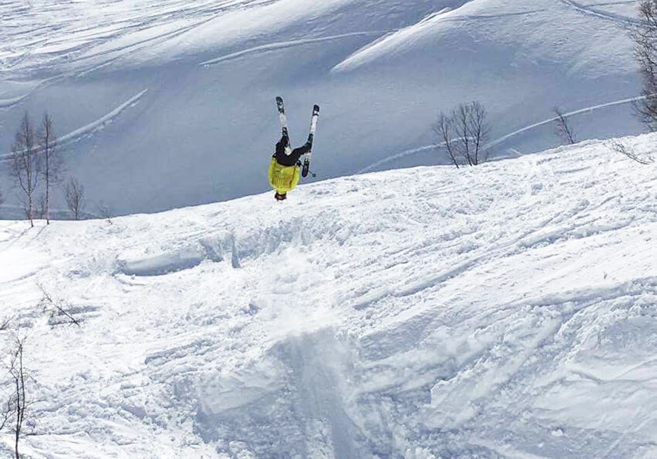 ERFAREN: Trygg Lindkjølen vet hva han skriver om når temaet er salto – som er forbudt i frikjøringskonkurranser for juniorer denne sesongen. Foto: Privat ERFAREN: Trygg Lindkjølen vet hva han skriver om når temaet er salto – som er forbudt i frikjøringskonkurranser for juniorer denne sesongen. Foto: Privat