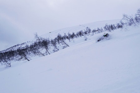 IKKE FLATT OG IKKE SNØFRITT: Myrkdalen i helga. Ikke feil. Foto: Olav T. Valebjørg 