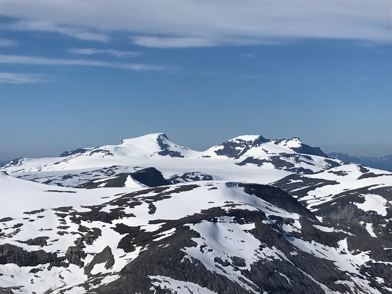 VINTER OM SOMMEREN: Det meldes om fortsatt fine skiforhold nær Narvik. Foto: Anders Stormo VINTER OM SOMMEREN: Det meldes om fortsatt fine skiforhold nær Narvik. Foto: Anders Stormo