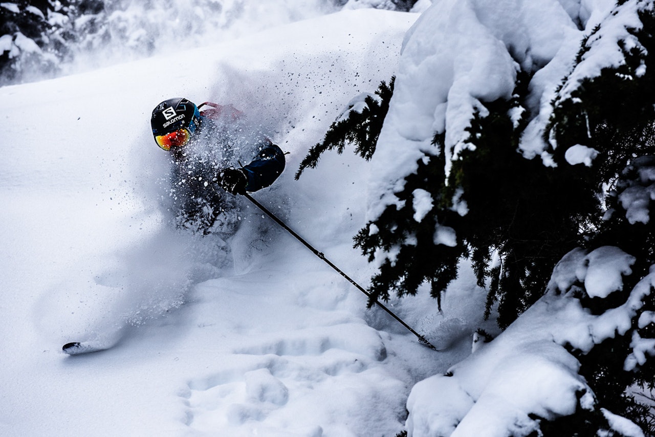 FACESHOTS: Robert Pallin nyter deilig snø i Whislter. Foto: Guy Fattal