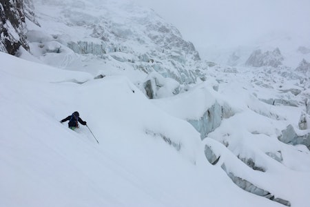 FLOTTE DAGER: Gjengen fikk med seg nysnøen som kom i Chamonix. Foto: Privat