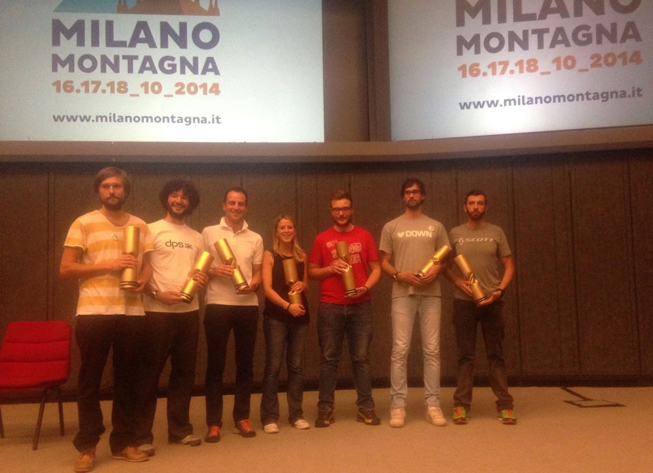 VANT PRIS: Endre hals (til venstre) sammen med de andre prisvinnerne i vinersportsklassen under Milano Montagna Design Awards. 