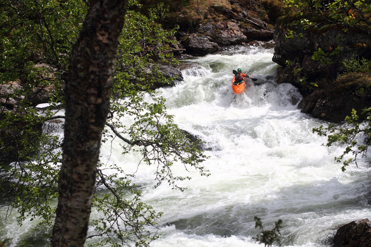 KJAPPIS: Dag Sandvik er ikke fremmed for å padle fort nedover bratte elver. Foto: Tore Meirik KJAPPIS: Dag Sandvik er ikke fremmed for å padle fort nedover bratte elver. Foto: Tore Meirik