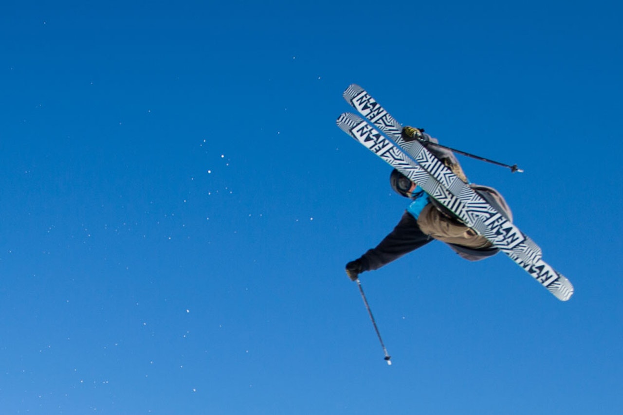 UTENFOR FARE? Både sjef for Elan og den norske importøren av skimerket aviser at Elan er i ferd med gå konkurs etter at den slovenske staten har blitt dømt for å ha gitt Elan urettmessig statsstøtte. Foto: Tore Meirik UTENFOR FARE? Både sjef for Elan og den norske importøren av skimerket aviser at Elan er i ferd med gå konkurs etter at den slovenske staten har blitt dømt for å ha gitt Elan urettmessig statsstøtte. Foto: Tore Meirik