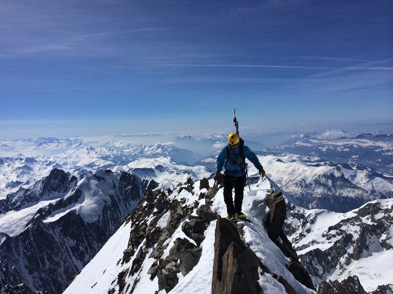 TIL FJELLS: Tormod Granheim tilbringer mesteparten av tida til fjells. Denne sommeren er hans andre som brukes i jakten på alle Alpenes 4000-meterstopper. Foto: Privat