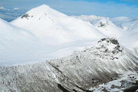 Kjøvskardtinden 1552 moh fra Toppturer i Romsdalen