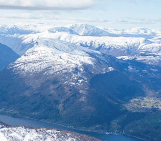 Molden sett fra vest. Foto: Espen Schive. / Trygge toppturer. Molden sett fra vest. Foto: Espen Schive. / Trygge toppturer.